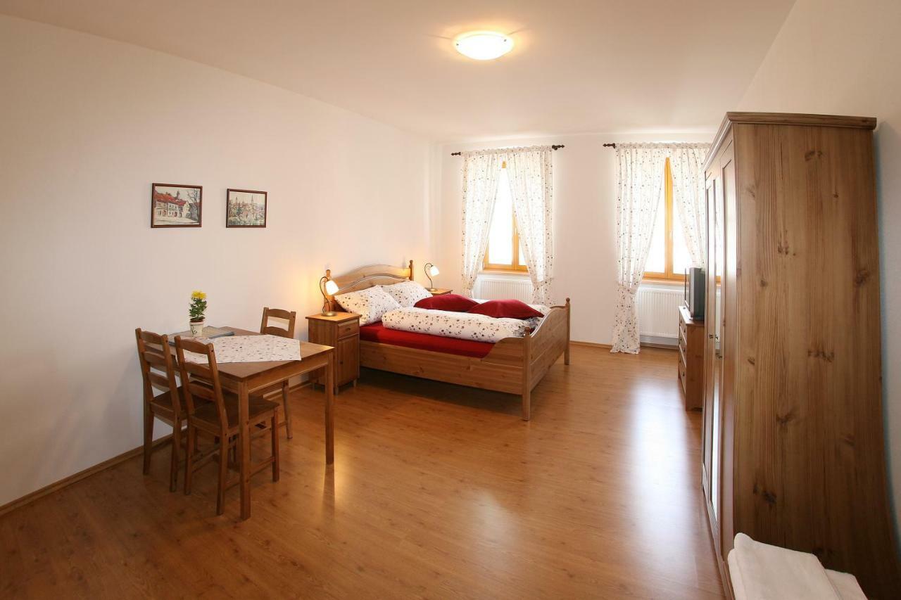 Penzion U Chodskeho Hradu Domažlice Esterno foto